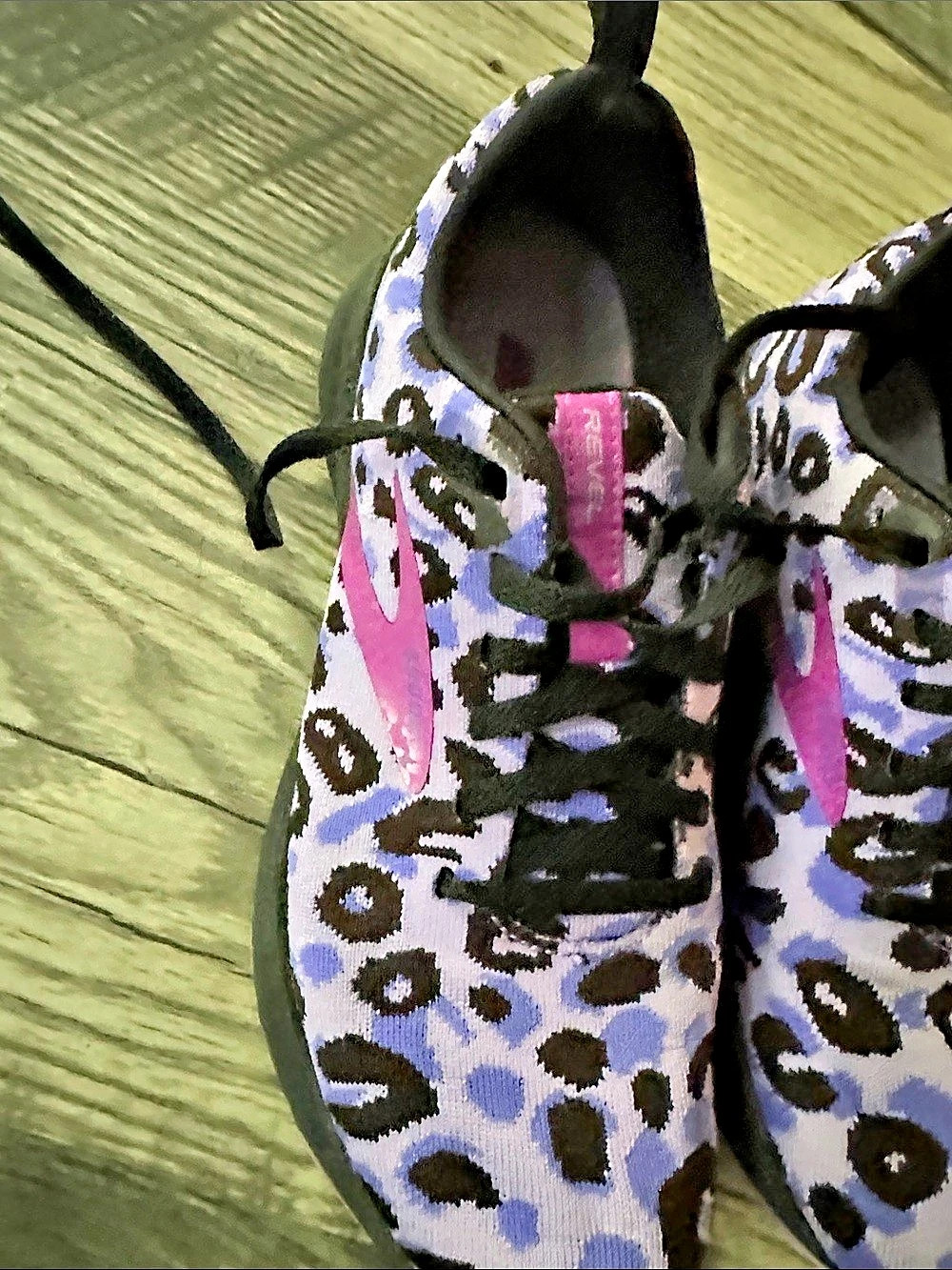 Brooks Revel Go Wild Athletic Shoes purple women’s size 8.5 - Picture 3 of 16